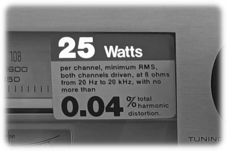 Distortion rating on a vintage receiver