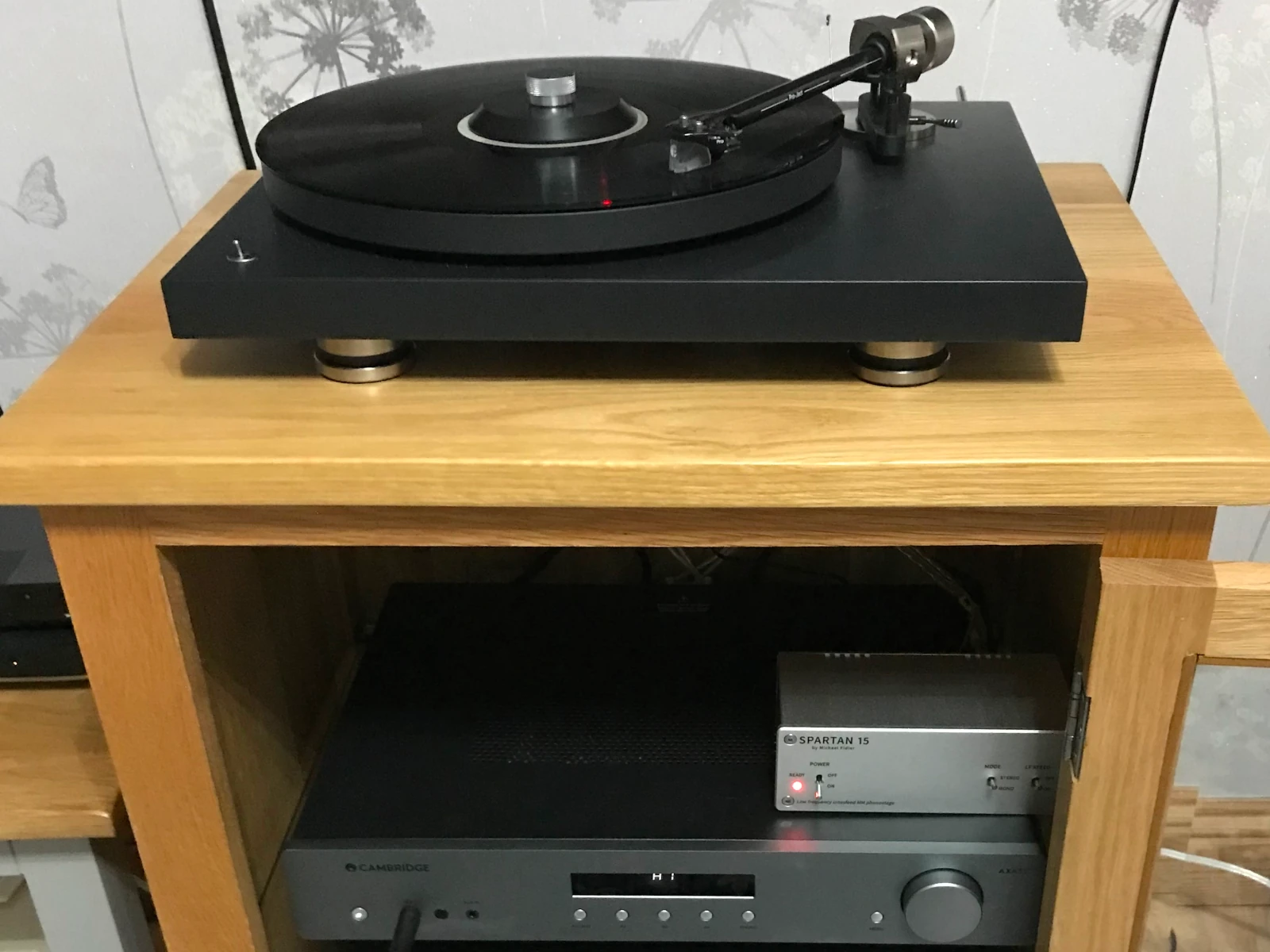 SPARTAN 15 Pro-Ject Debut Pro